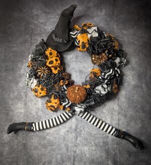 Large Halloween Witch Wreath Hat Legs Pumpkins Front Door Fall Decoration